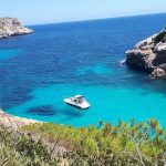 Caló del Moro Pantai Mini Tapi Pesonanya Besar Banget!