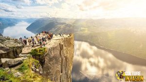 Pulpit Rock Norwegia Panorama dari Ketinggian 604 Meter