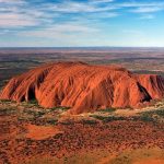 Uluru Monolit Raksasa dengan Cerita Leluhur Aborigin!