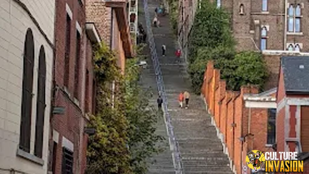Montagne de Bueren Menaklukkan 374 Anak Tangga!