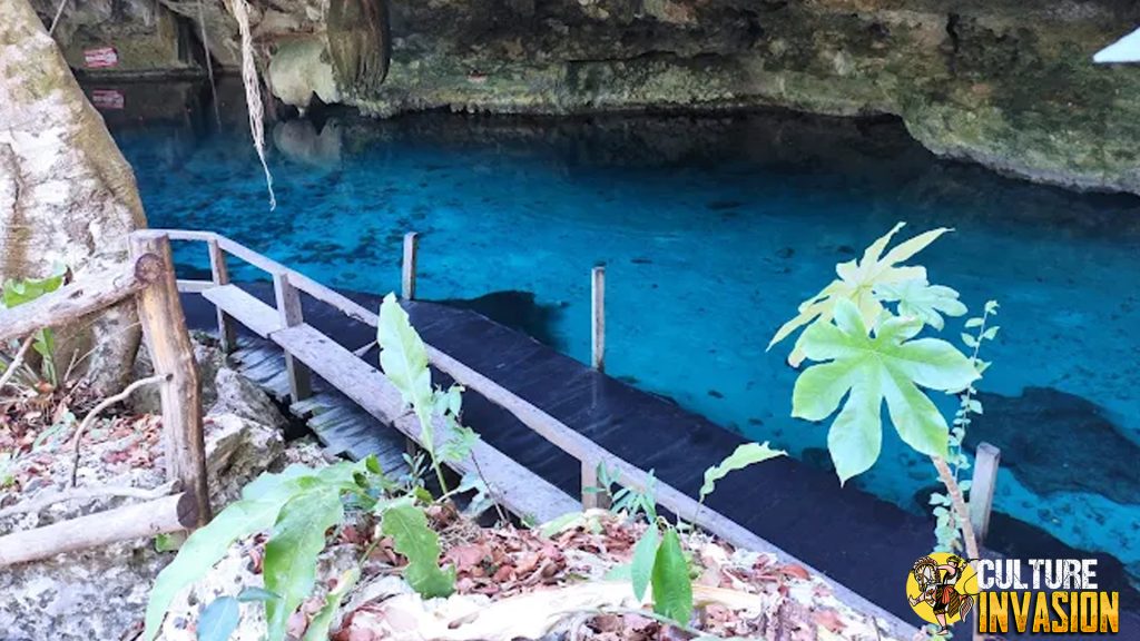 Two Eyes Cenote 1 Wisata Air Bikin Jatuh Cinta