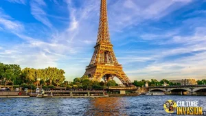 Eiffel Tower 360 Derajat Romantisme di Kota Paris!