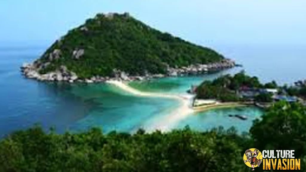 Ko Lipe Nikmati Keindahan Alam Belum Terjamah!