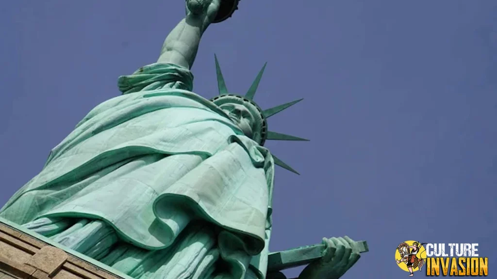 Patung Liberty: Wisata Sejarah & Budaya Amerika!