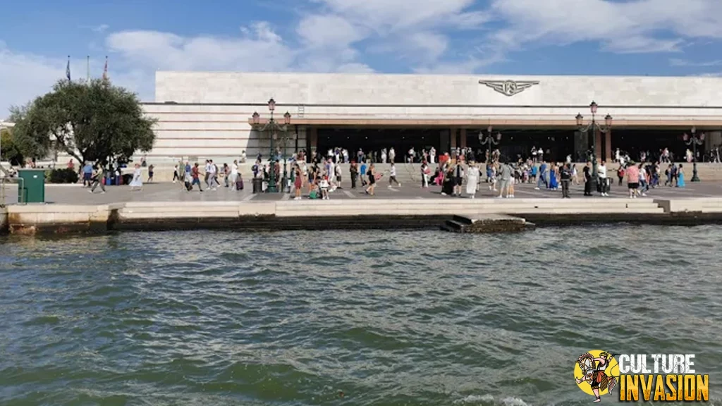 Kanal Besar Venesia: Surga Tersembunyi di Italia!